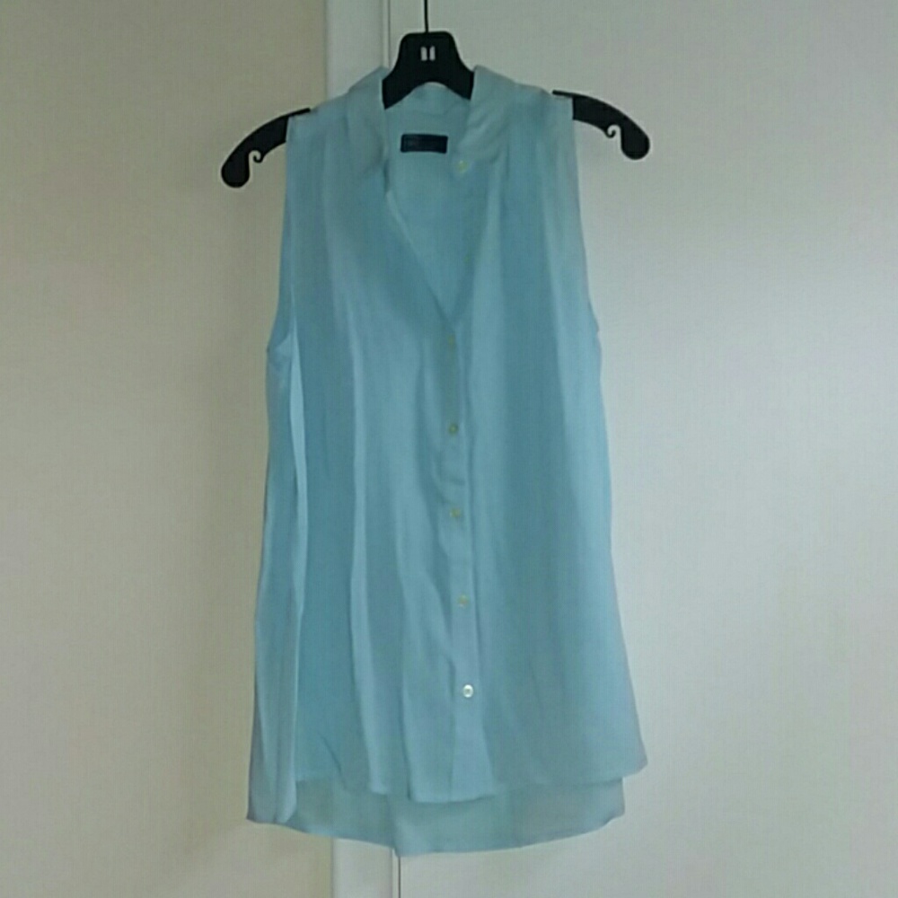 Gap baby blue collared button-up tank top